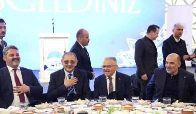 Bakan Özhaseki Kayseri’de: Elhamdülillah çalışıyoruz