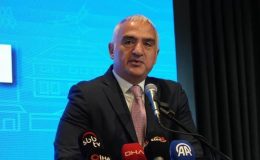 Bakan Ersoy: Turizm gelirimiz yüzde 17 artışla 54,3 milyar TL oldu