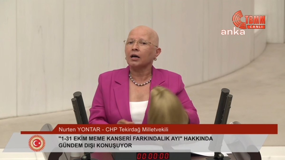 CHP’li Nurten Yönter, meme kanseri farkındalık ayına dikkat çekmek istedi: Peruğunu çıkardı