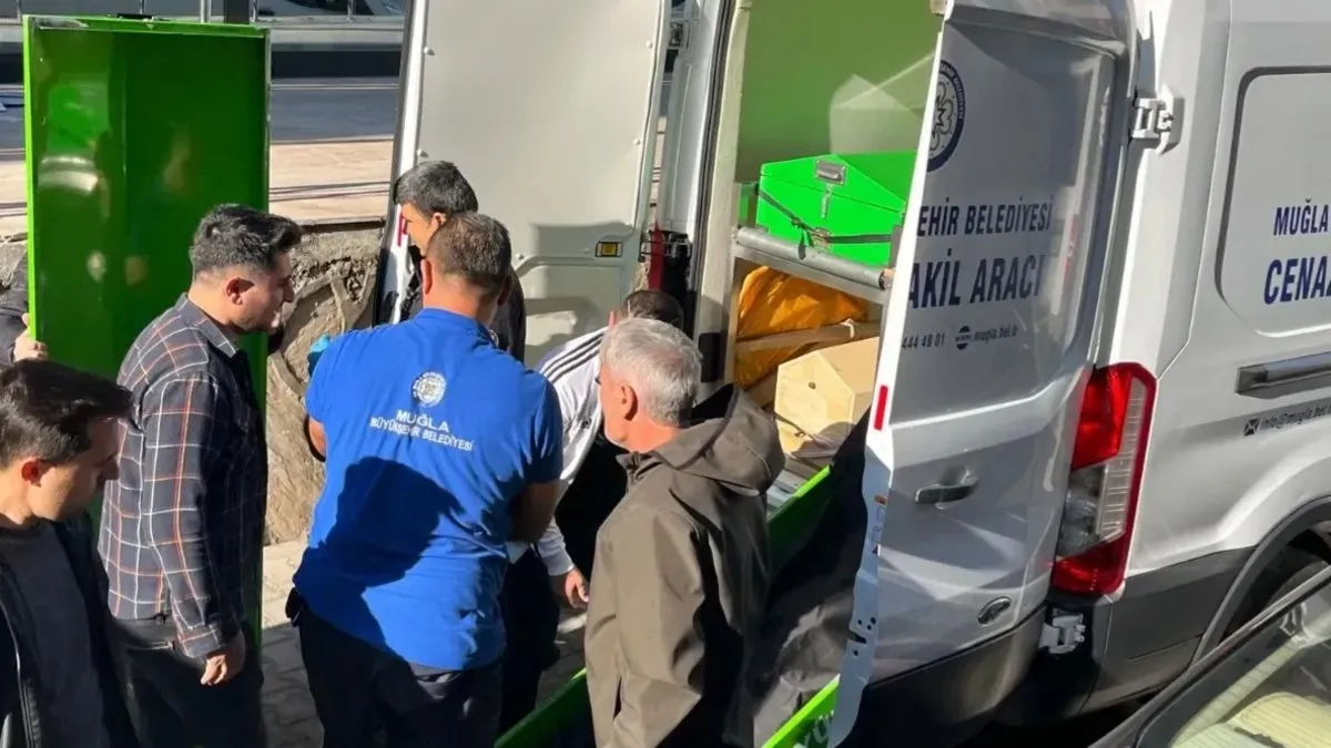 Muğla’da korkunç olay! Eşini sırtından bıçaklayarak öldürdü