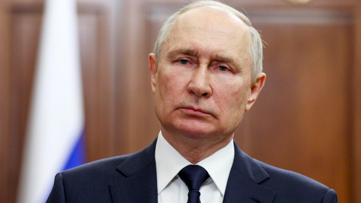 Putin’in parti binası kundaklandı