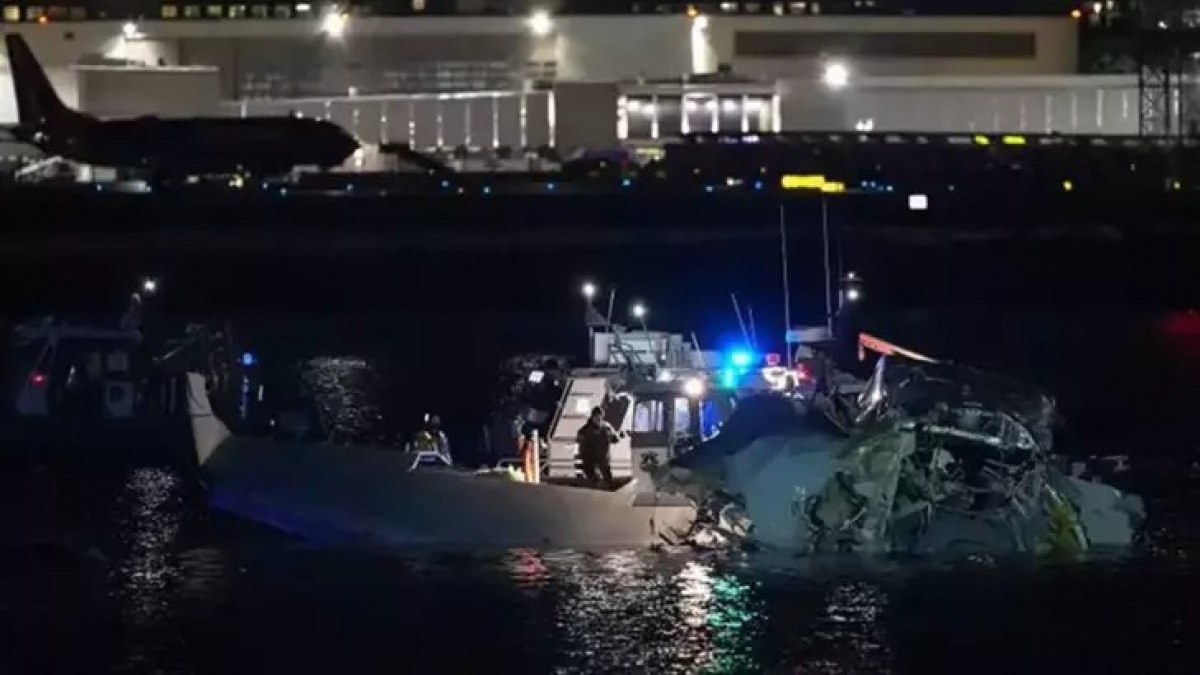 ABD’de uçağa çarpan helikopterin gözetleme sisteminin kapalı olduğu belirlendi