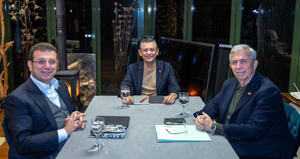 CHP’de kritik zirve: Özel, İmamoğlu ve Yavaş bir araya geldi