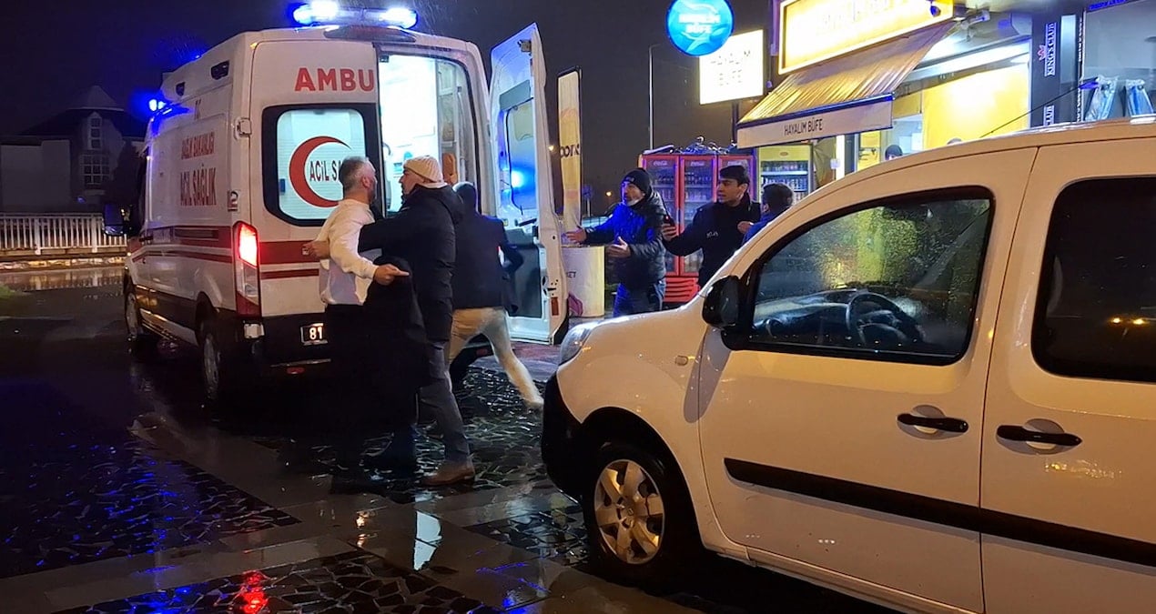 Tekel büfede cinayet: Öldürüp kaçtı